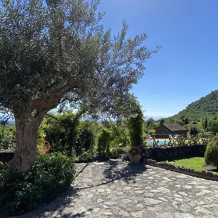 Il Palmento Dell'etna Villa *